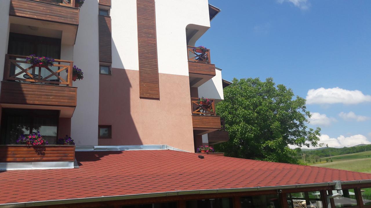 Lakata Guest House Zasele Esterno foto